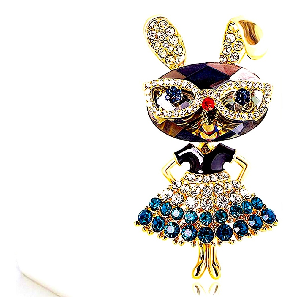 Chic Bunny Brooch with Crystals